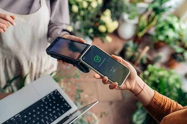 حلول الدفع الإلكتروني